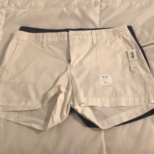 White Old Navy shorts
